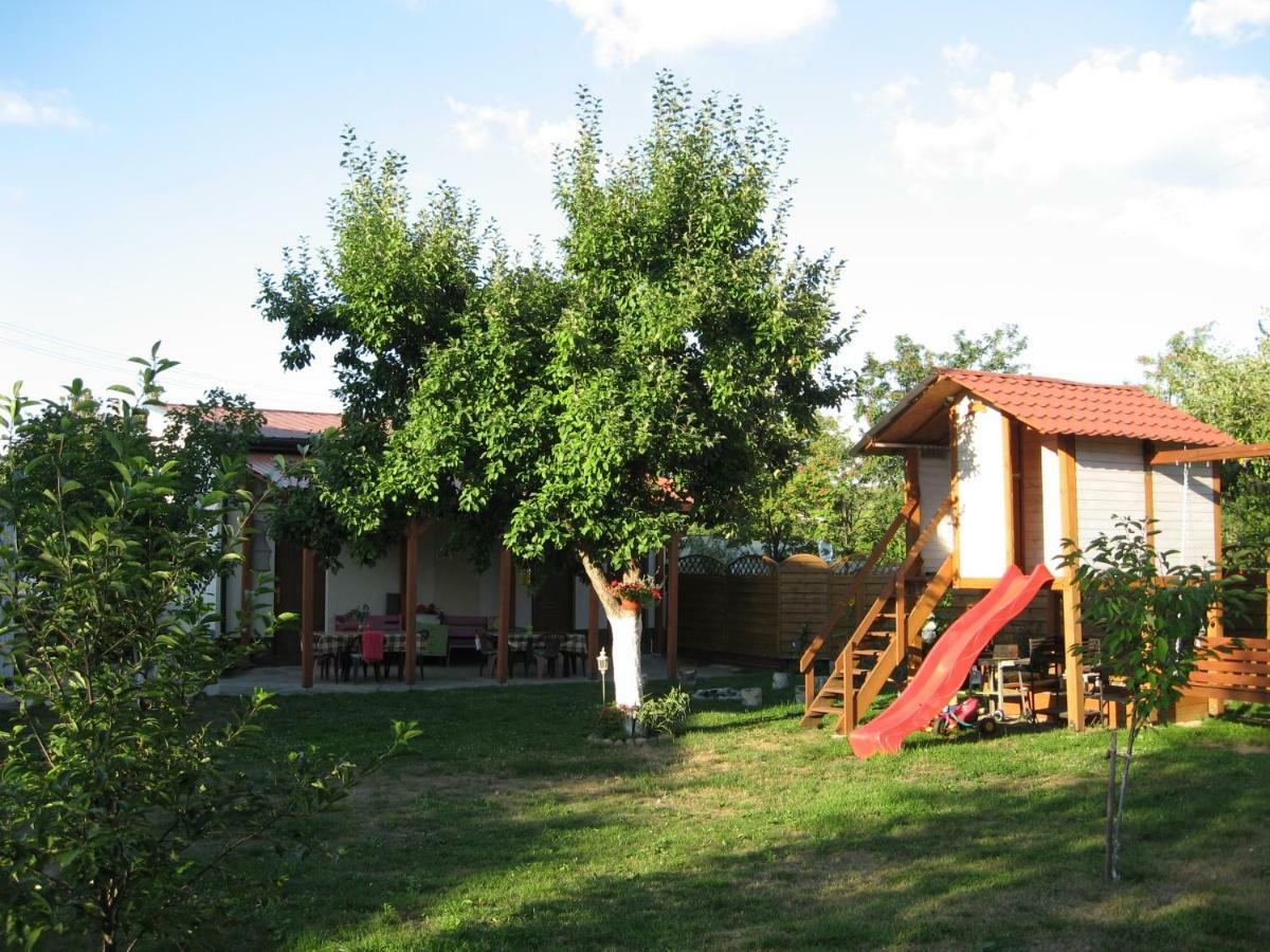 Pokoje I Domki Nad Kanalem Bystrym Augustow Exterior photo